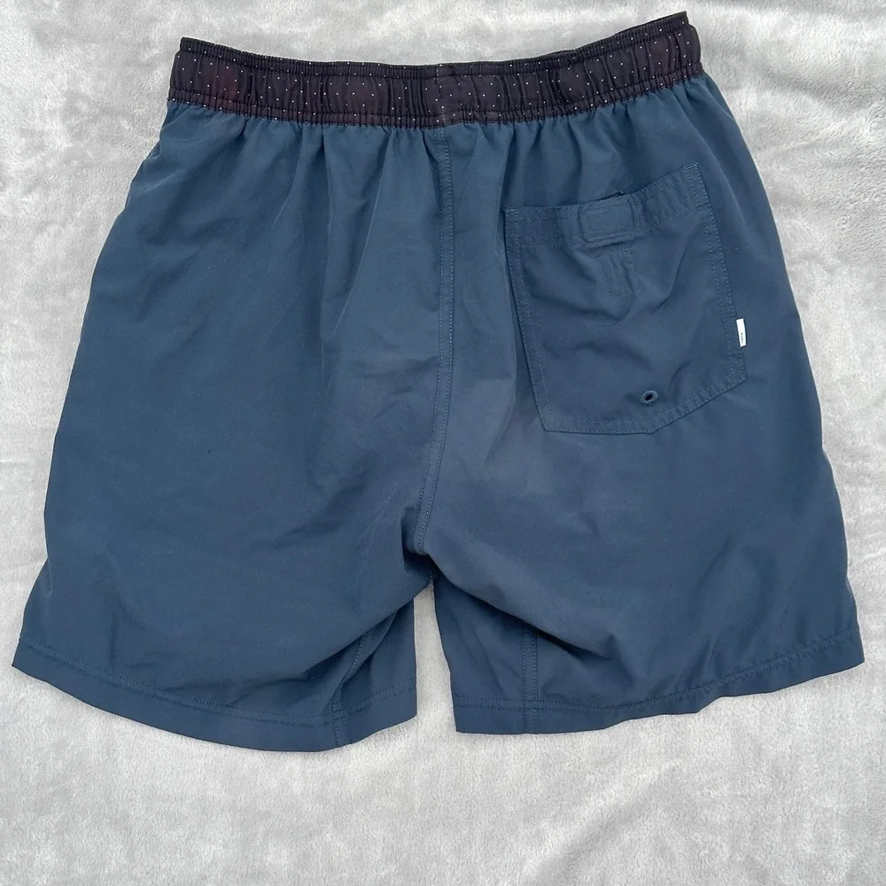 Vuori Banks Shorts Mens Blue Charcoal Elastic Waist V302 7.5 Inseam Medium